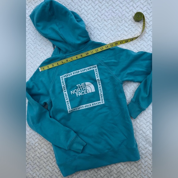 The North Face Adventurous Teal Pullover Hoodie Never Stop Exploring NWOT - Picture 8 of 8